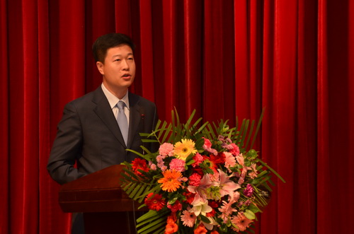 李海在开幕式上致辞